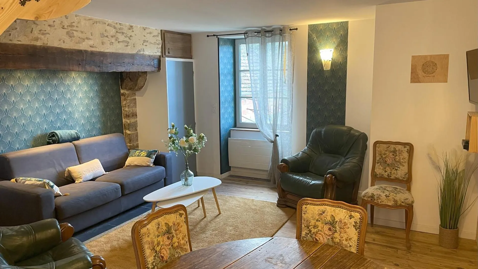 Maison De Charme 4 Personnes Montvalent